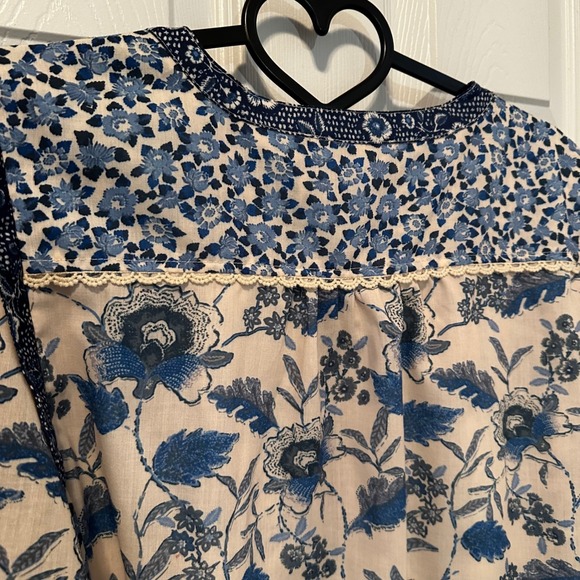 See And Be Seen Womens Blue Cream Floral Mixed Print Lace Trim Blouse Large - Picture 8 of 9